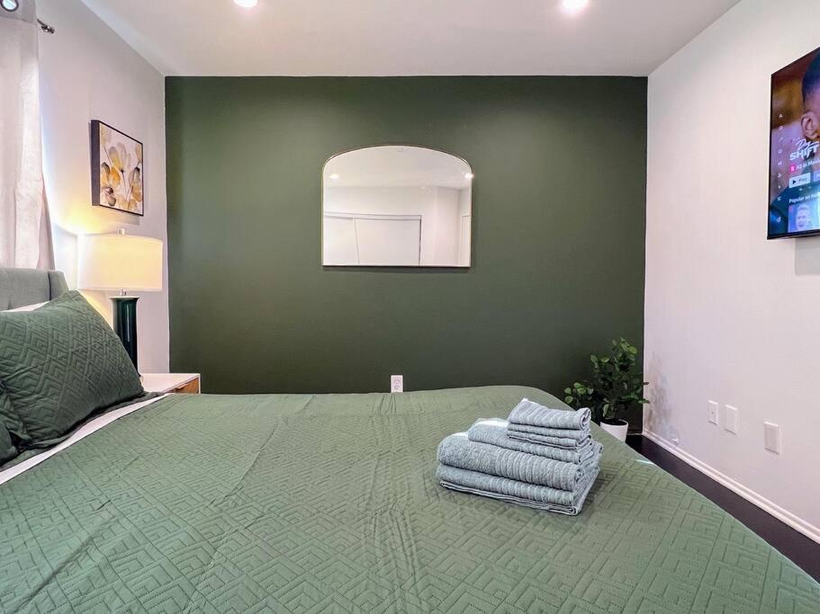 Hollywood Green Habitat Los Angeles Extérieur photo
